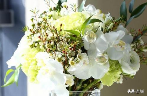 鲜花如何保鲜时间更久_鲜花如何保鲜时间更久一点