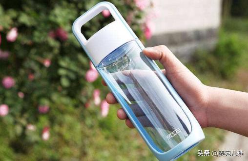 送老师什么礼物实用(送男老师什么礼物最实用更适合)